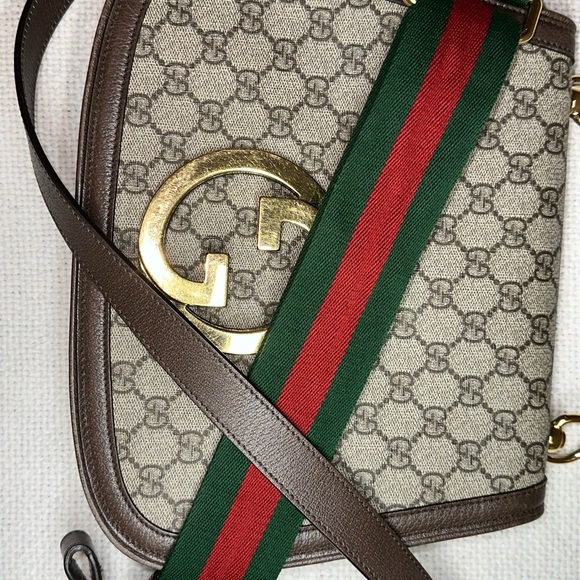 Gucci Beige and Gold Shoulder Bag - Picture 6 of 7